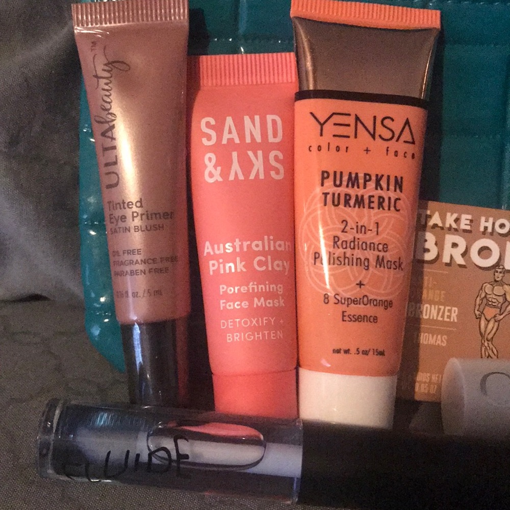 Mini Makeup bundle All NEW - Picture 2 of 8